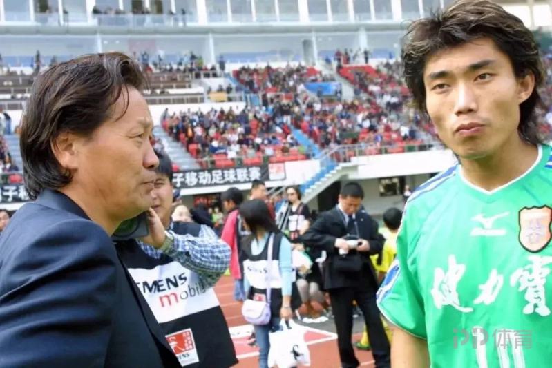 郑智&李玮锋从77国奥到广州德比 5 李玮锋“让位”郑智