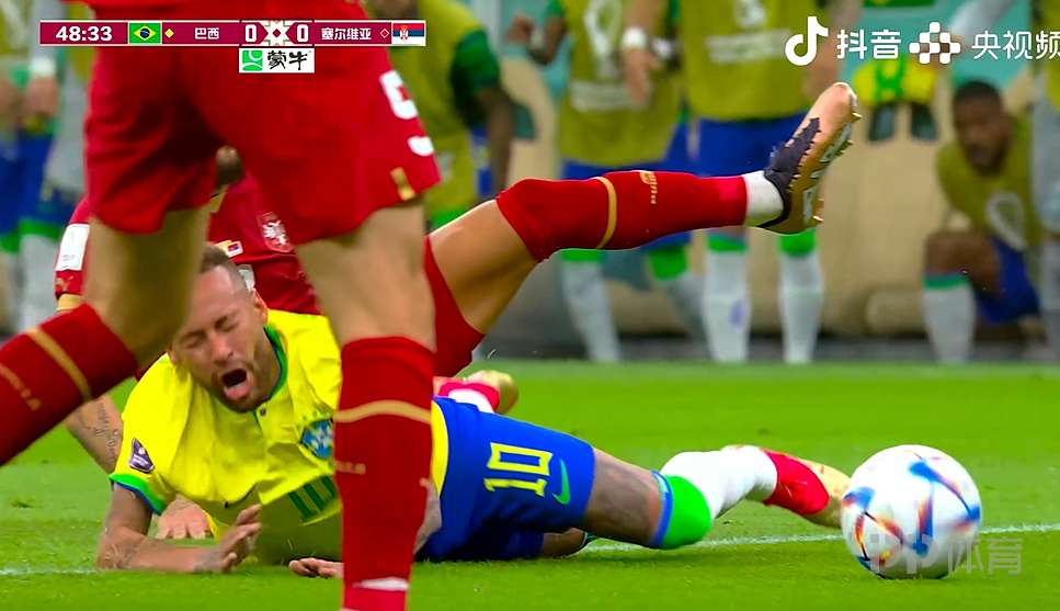 世界杯-巴西2-0塞尔维亚 理查利森侧勾破门+梅开二度 3 世界杯-巴西2-0塞尔维亚 理查利森侧勾破门+梅开二度