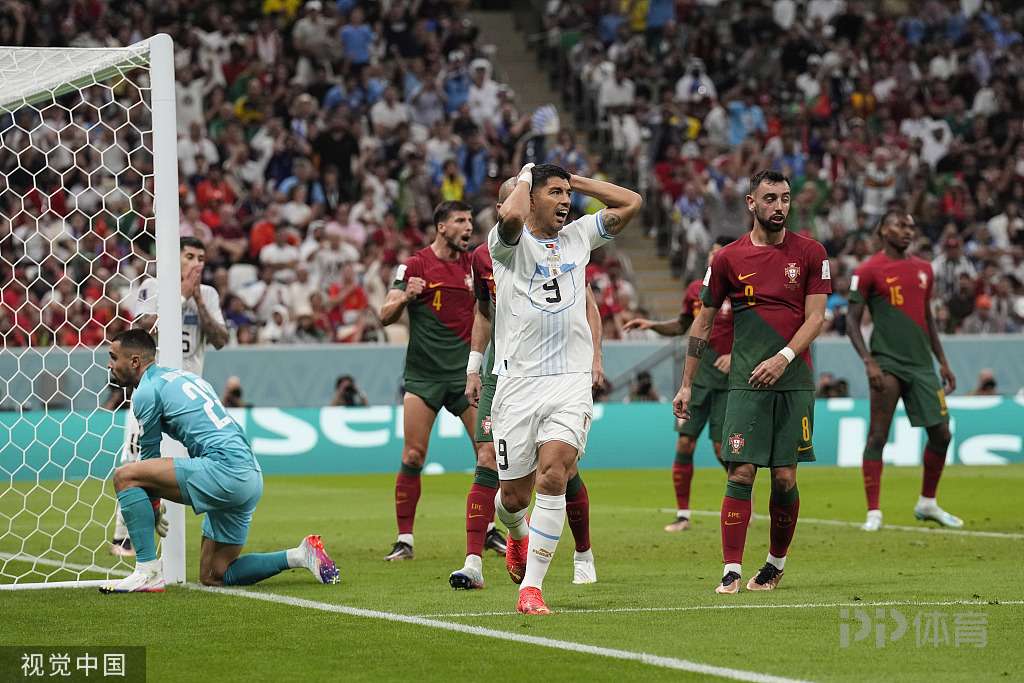 世界杯-葡萄牙2-0乌拉圭提前晋级 C罗造险B费双响 10 世界杯-葡萄牙2-0乌拉圭提前晋级 C罗造险B费双响