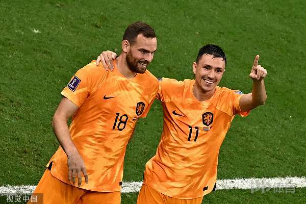 世界杯-荷兰2-0卡塔尔头名出线 加克波连续3场破门德容建功 7 世界杯-荷兰2-0卡塔尔头名出线 加克波连续3场破门德容建功
