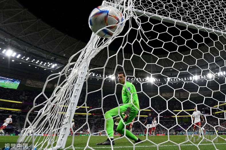 世界杯-法国3-1波兰 姆巴佩2球1助吉鲁破门加冕队史射手王 14 法国 vs 波兰在 Atumama